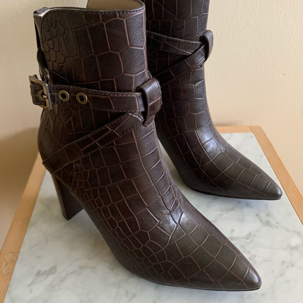 PAIGE Nadine boot in brown croc